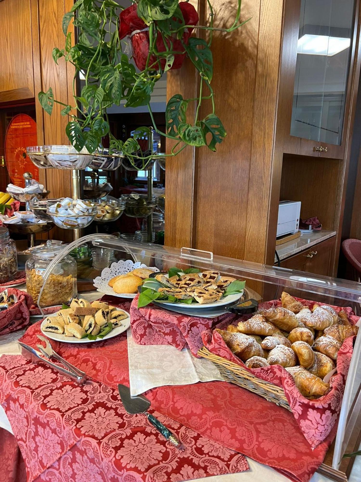 Hotel Cercone 카라마니코 테르메 외부 사진